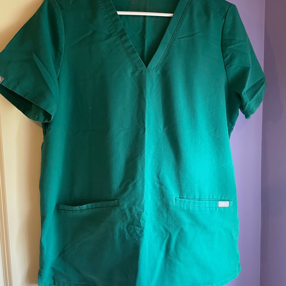 Figs women’s scrub set